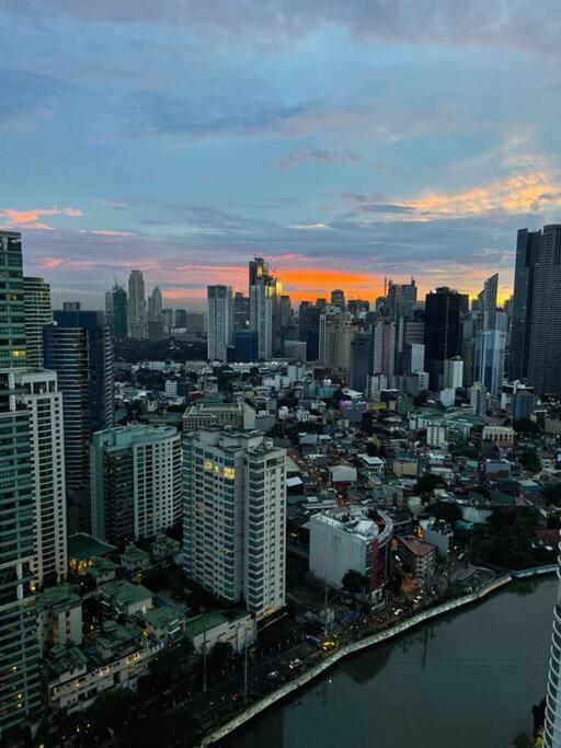 The Serene Escape Rockwell Makati City View 1Br Apartment Manila Luaran gambar